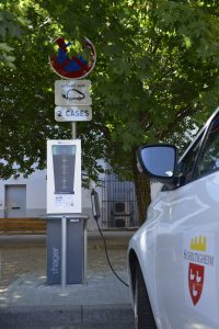 Borne pour voiture électrique en fonctionnement